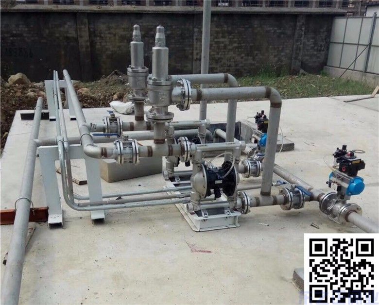 電動(dòng)調(diào)節(jié)閥及氣動(dòng)調(diào)節(jié)球閥使用現(xiàn)場(chǎng)